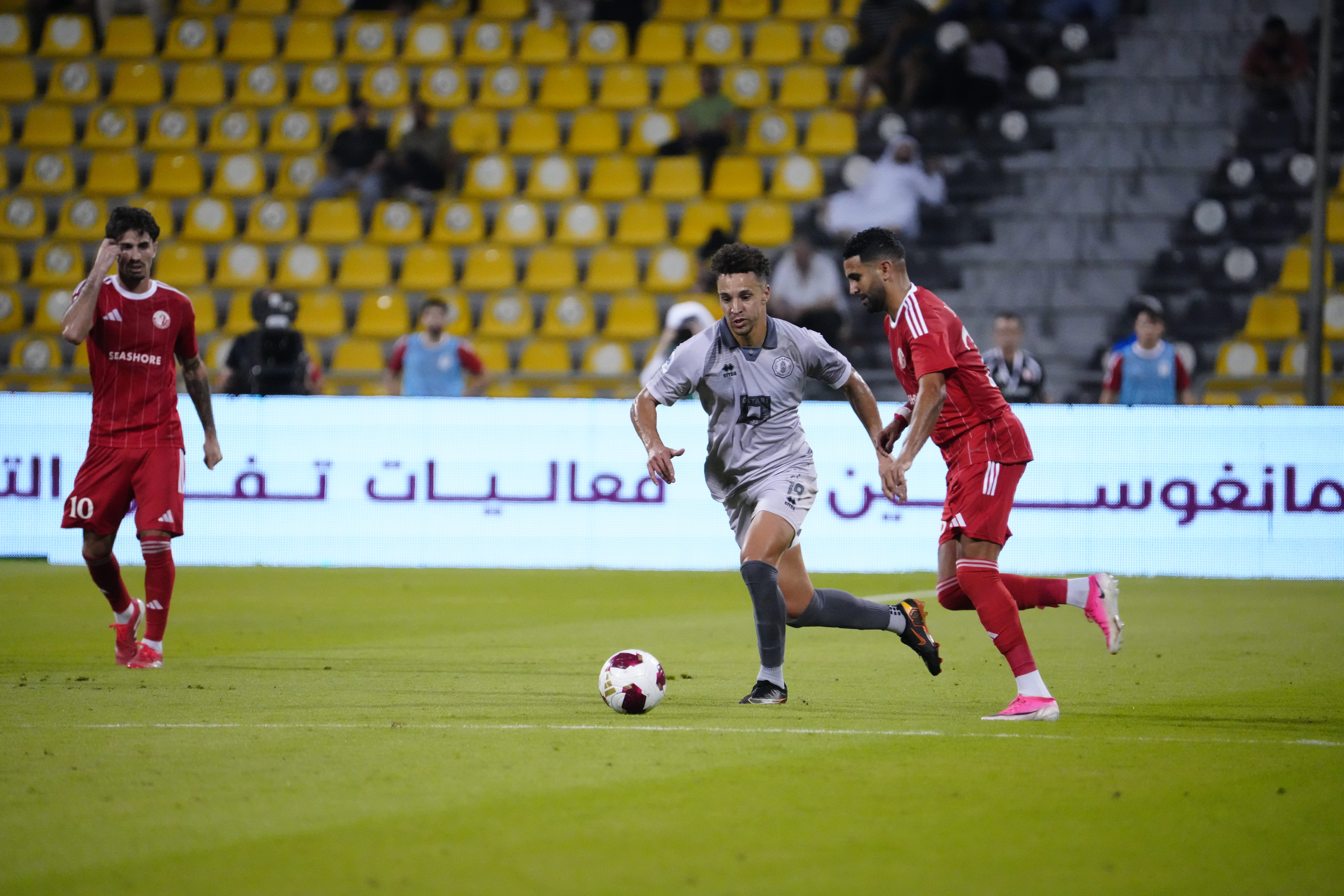 لوسيل يتعادل سلبيًا مع الشمال